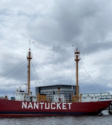 Burnham Associates Moves Nantucket Lightship LV-112